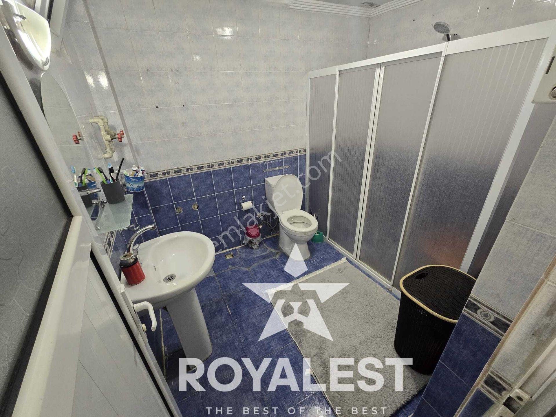 Royales'ten Tramvaya Yakını Ara Kat Site İçi Geniş Ve Ferah 3+1 — fotoğraf 10