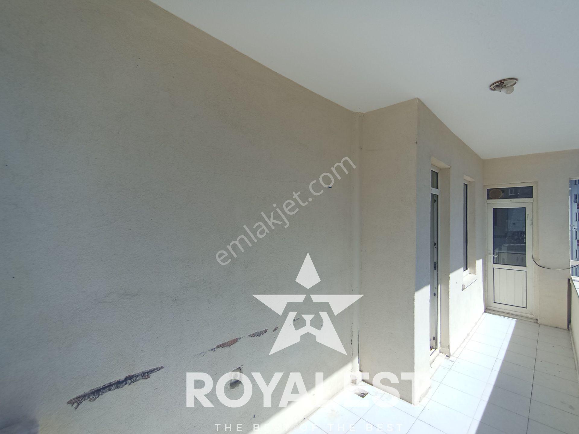 Royales'ten Tramvaya Yakını Ara Kat Site İçi Geniş Ve Ferah 3+1 — fotoğraf 16