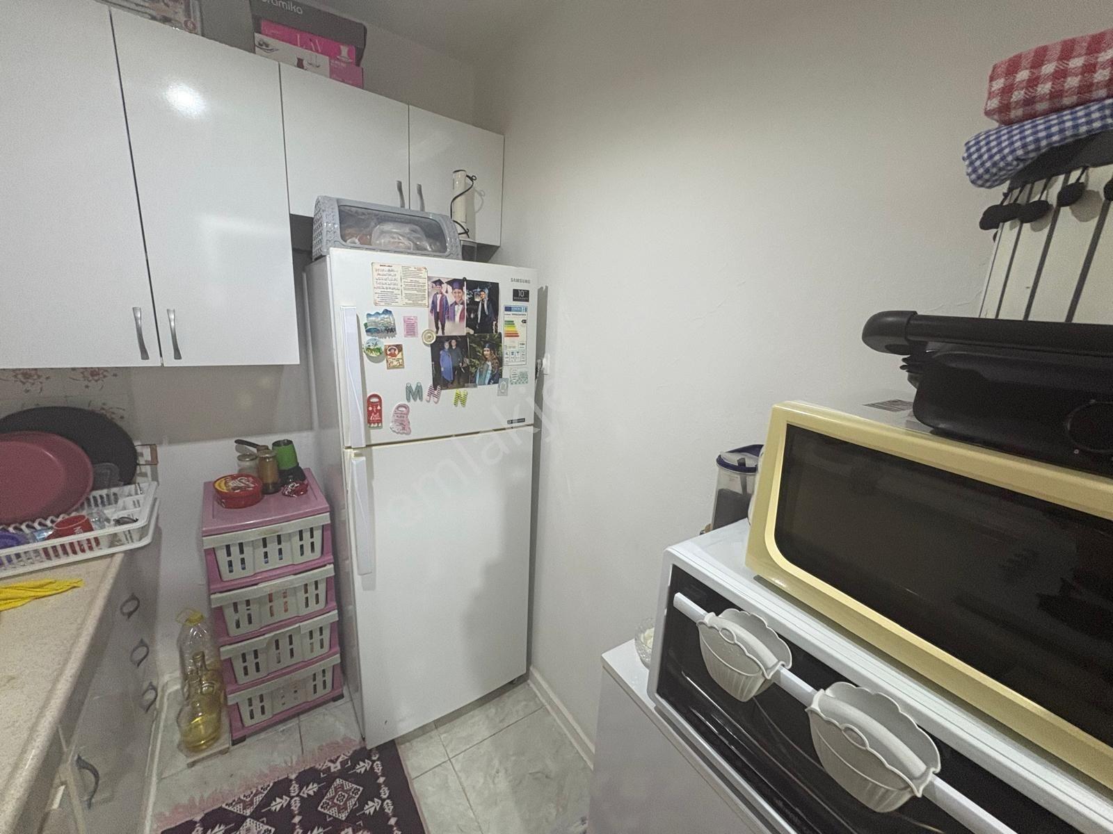 Konak Zeytinlikte Merkezi Konumda Satılık 3+1 Daire — fotoğraf 5