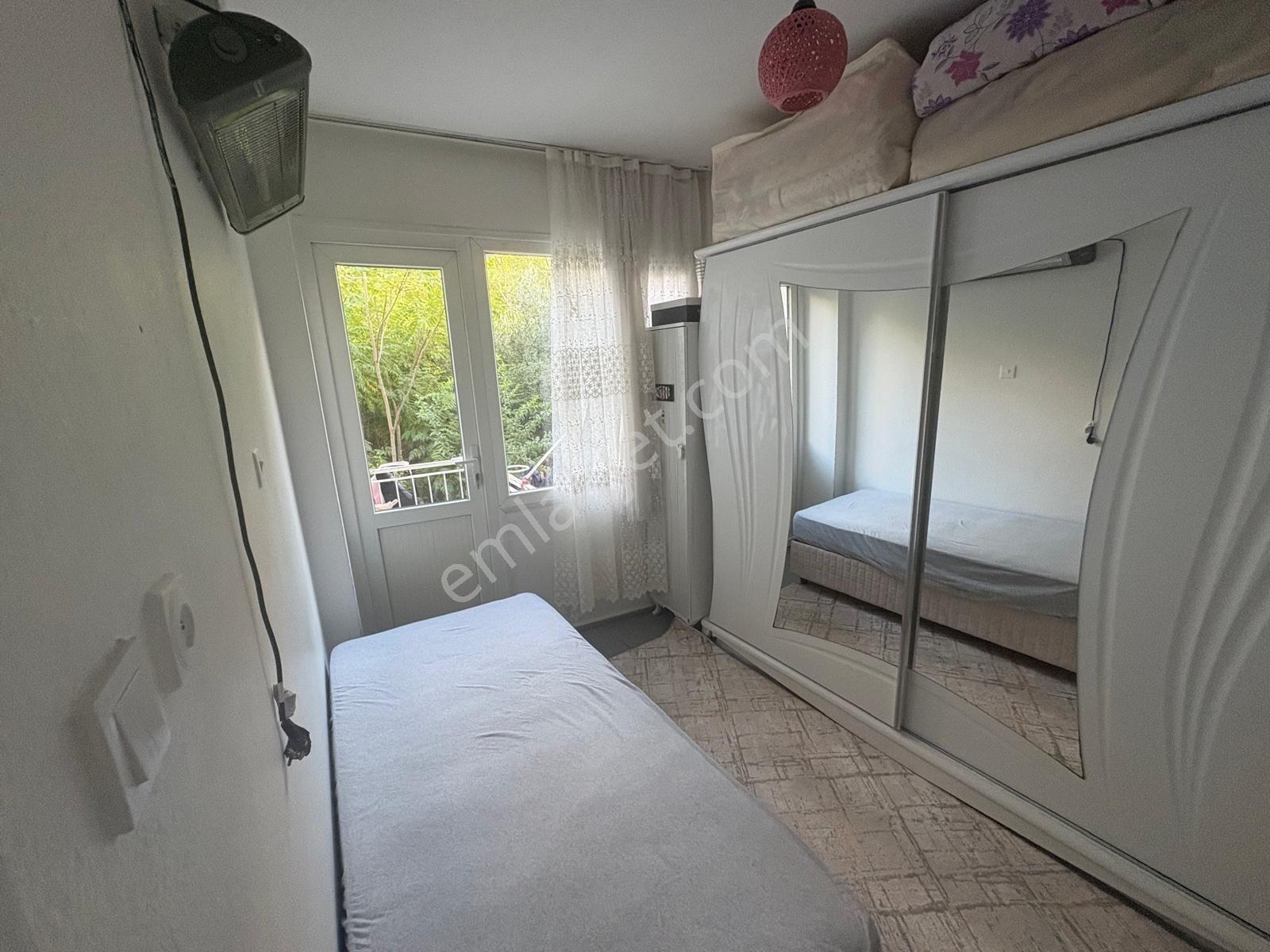 Konak Zeytinlikte Merkezi Konumda Satılık 3+1 Daire — fotoğraf 13