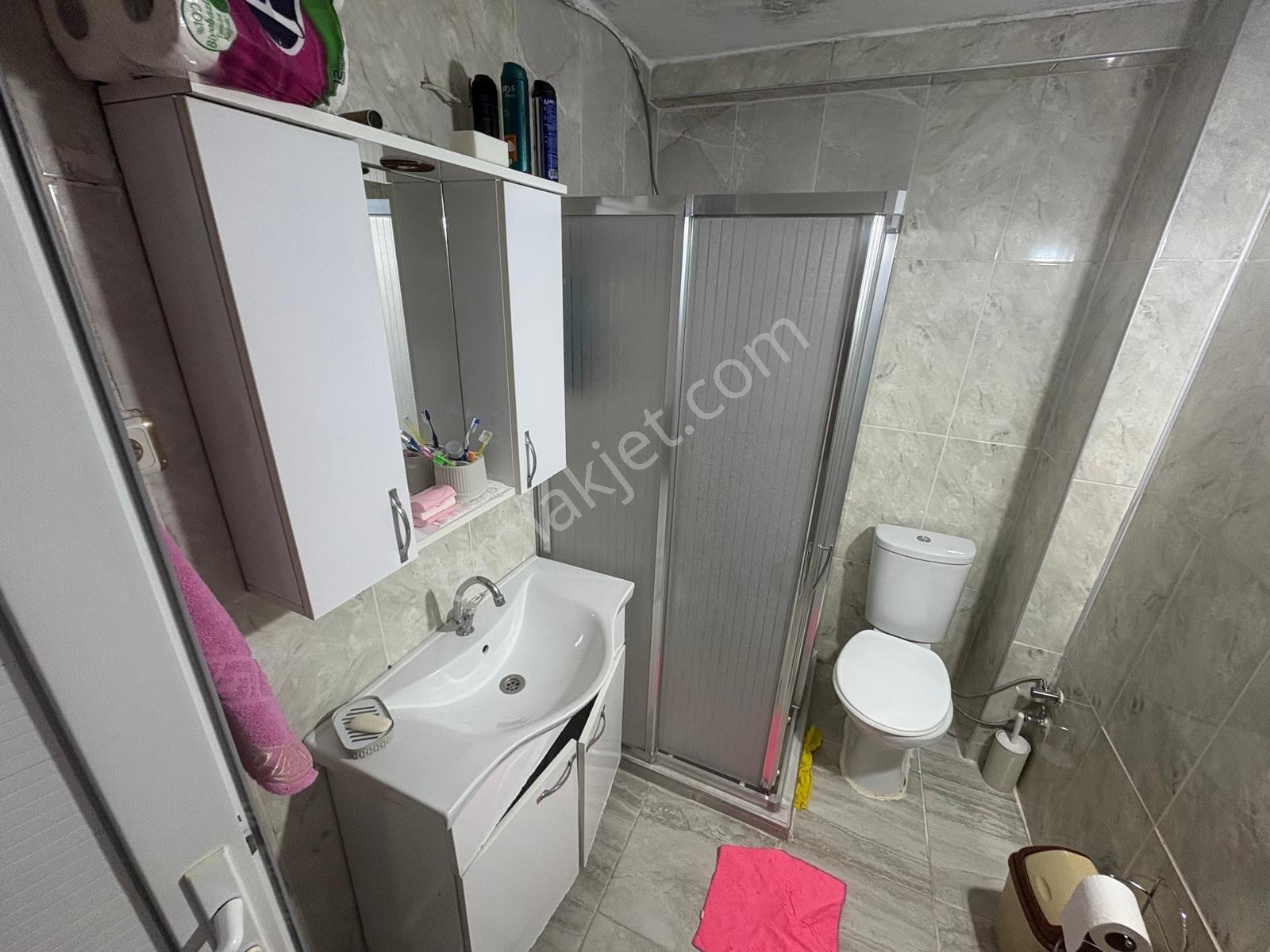 Konak Zeytinlikte Merkezi Konumda Satılık 3+1 Daire — fotoğraf 17