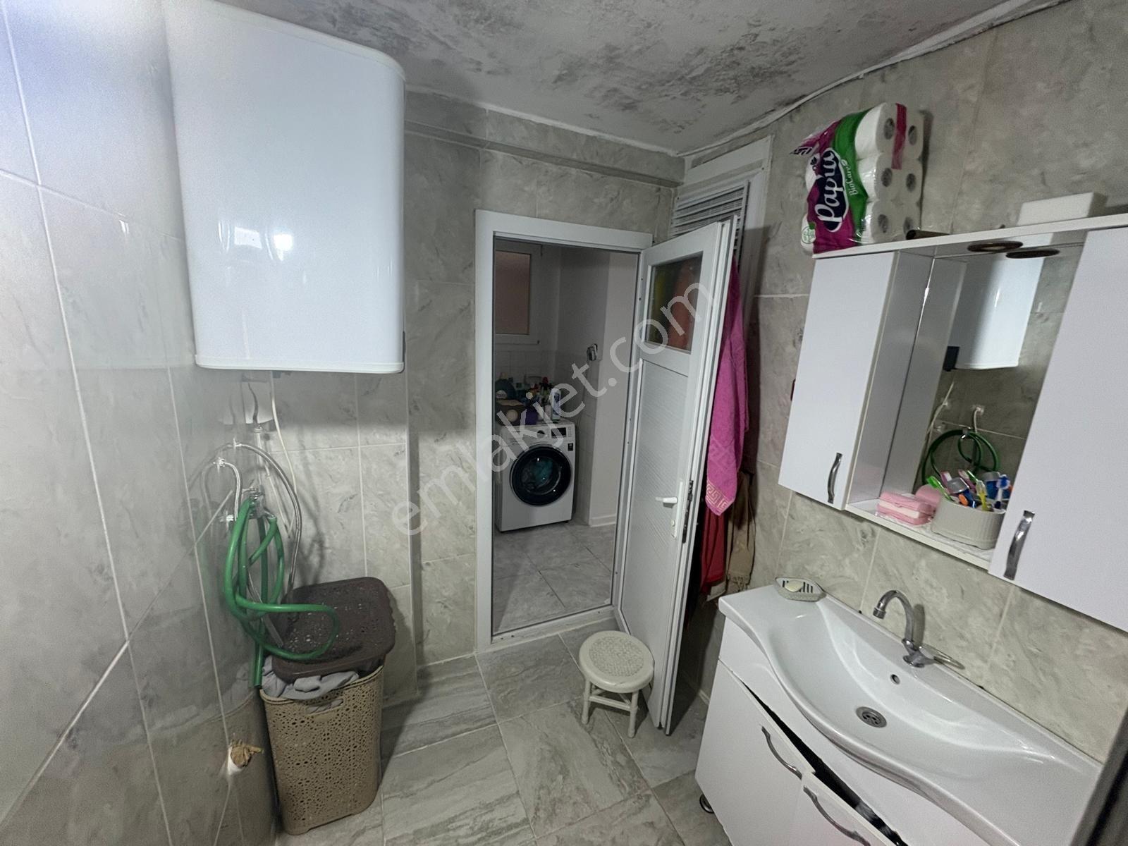 Konak Zeytinlikte Merkezi Konumda Satılık 3+1 Daire — fotoğraf 18