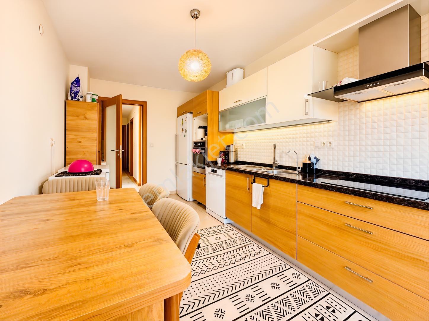Bayraklı Körfez Mah. Panorama Sitesi 3+1 Net 145m2 Satılık Daire — fotoğraf 14