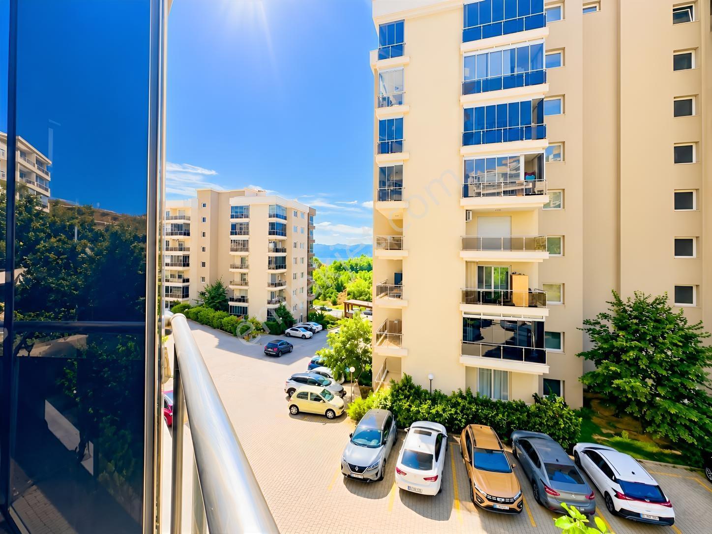 Bayraklı Körfez Mah. Panorama Sitesi 3+1 Net 145m2 Satılık Daire — fotoğraf 18