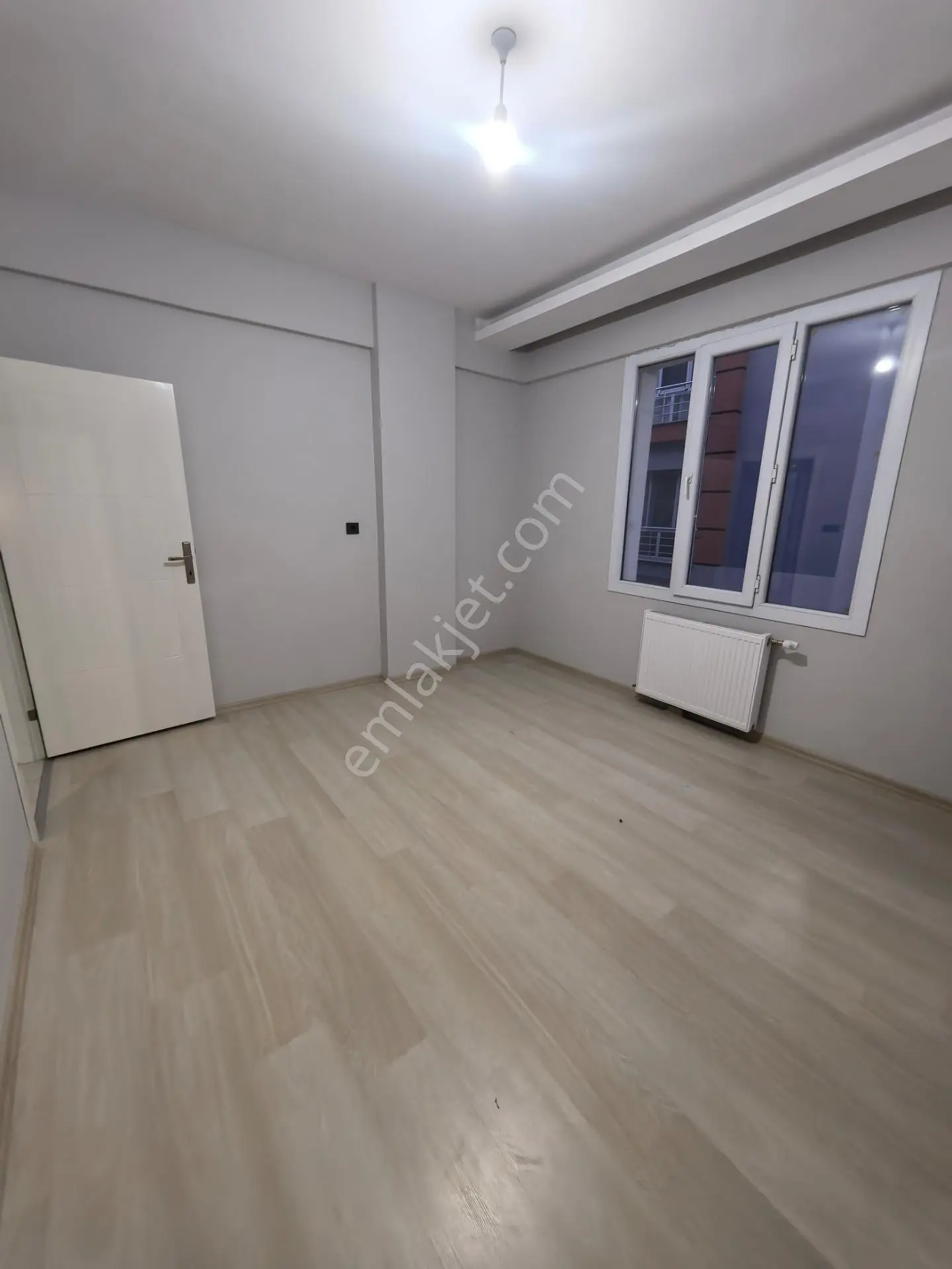 Bor Çayır Mahallesi'nde Satılık 3+1 Geniş Balkonlu Daire — fotoğraf 19
