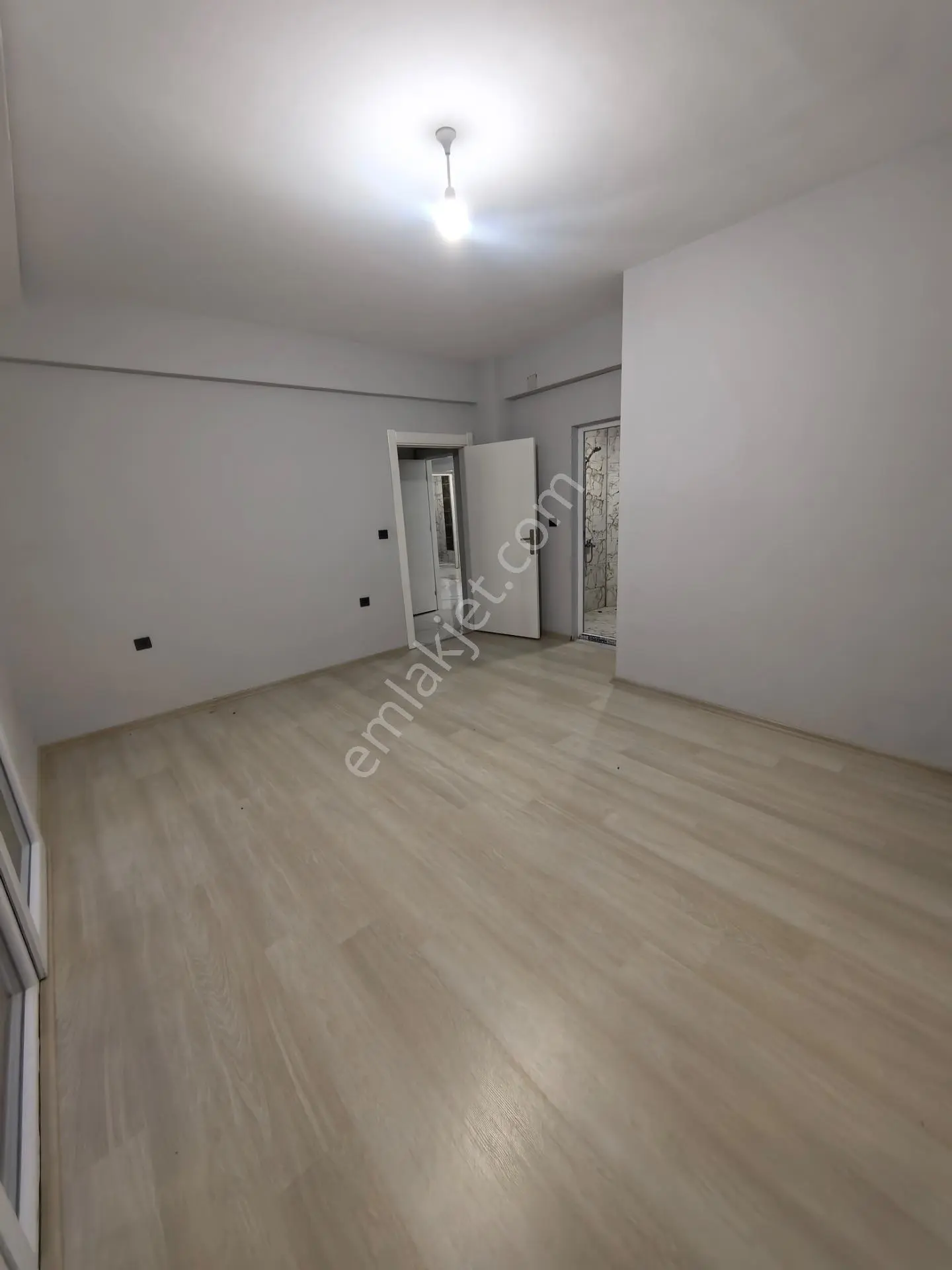 Bor Çayır Mahallesi'nde Satılık 3+1 Geniş Balkonlu Daire — fotoğraf 26