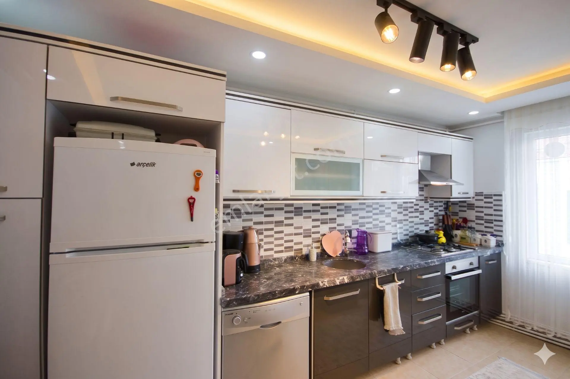 🛑🛑aktiften Akçay'da Satılık Her Detayı Düşünülmüş Full Eşyalı Arakat Lüx 2+1 Daire — fotoğraf 17