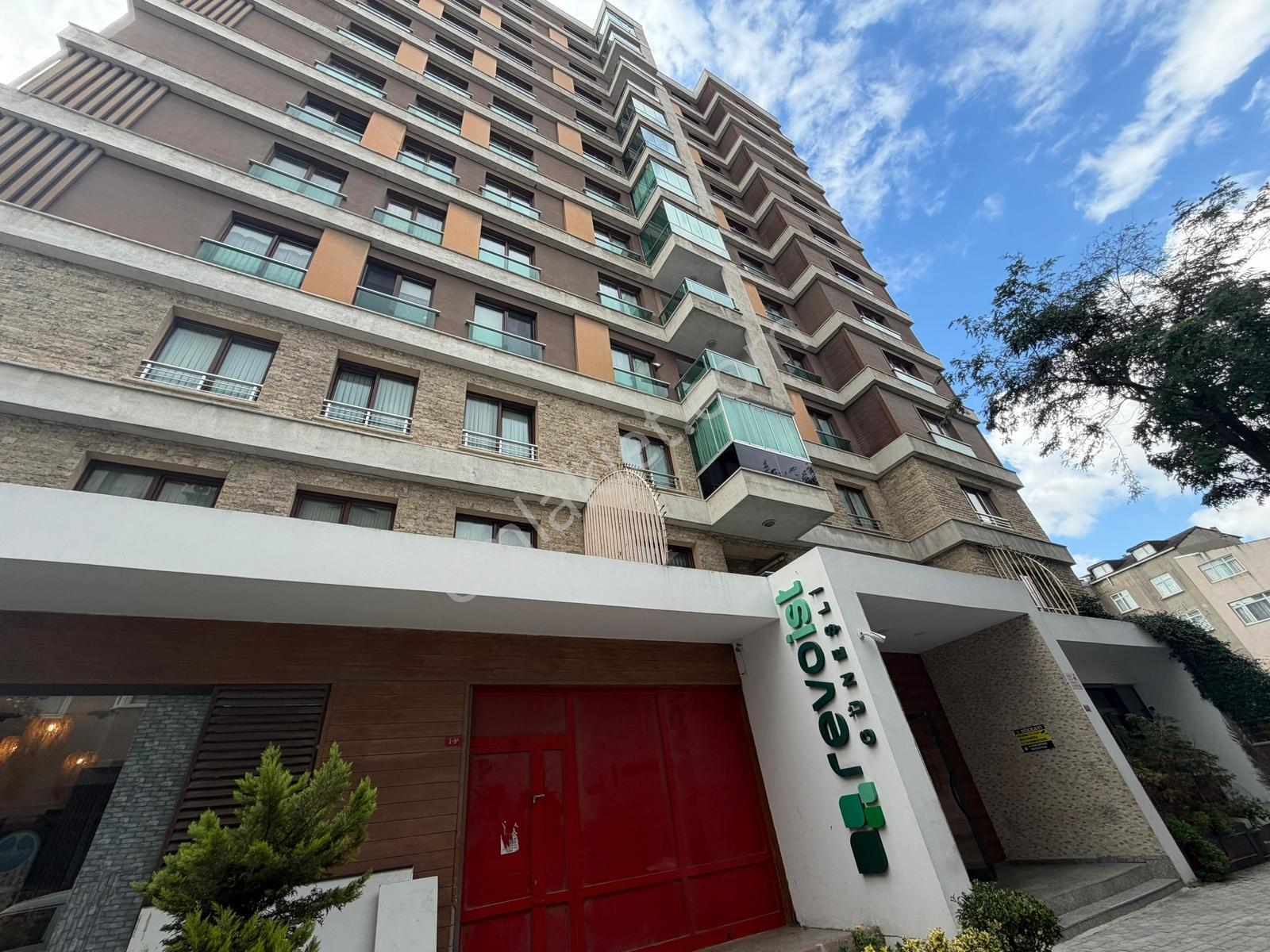 Revoist Güneşli Evlerinde Havuzlu,saunalı,satılk 3+1 143m2daire — fotoğraf 2