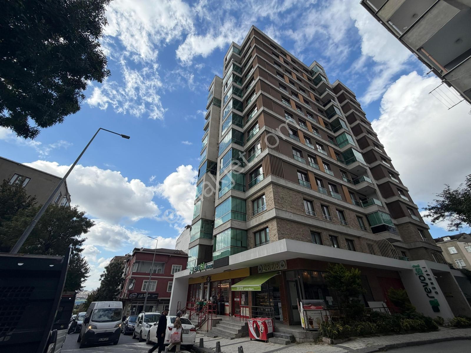 Revoist Güneşli Evlerinde Havuzlu,saunalı,satılk 3+1 143m2daire — fotoğraf 3