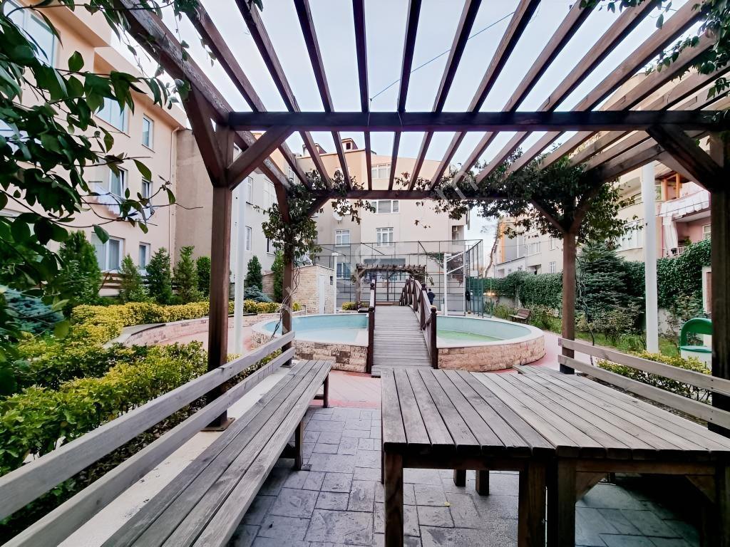 Revoist Güneşli Evlerinde Havuzlu,saunalı,satılk 3+1 143m2daire — fotoğraf 9