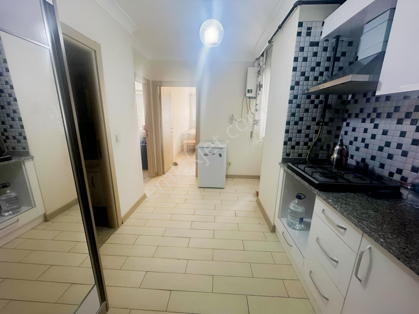 Site Özellikli, Otoparklı, Muhteşem Konumda Geniş 1+1 Daire — fotoğraf 18