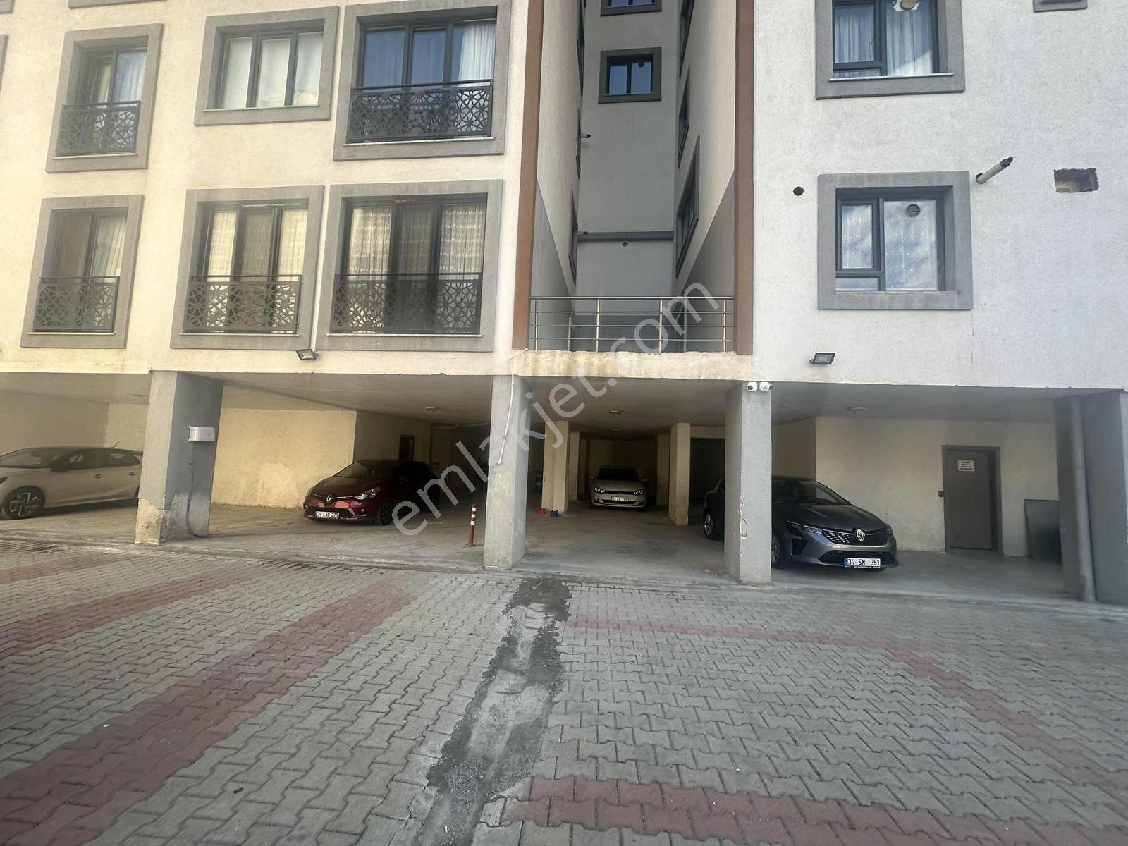Site Özellikli, Otoparklı, Muhteşem Konumda Geniş 1+1 Daire — fotoğraf 26