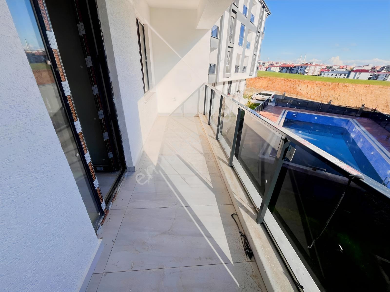 Çorlu Rumelide Site İçinde 3+1 Satılık Daire — fotoğraf 12