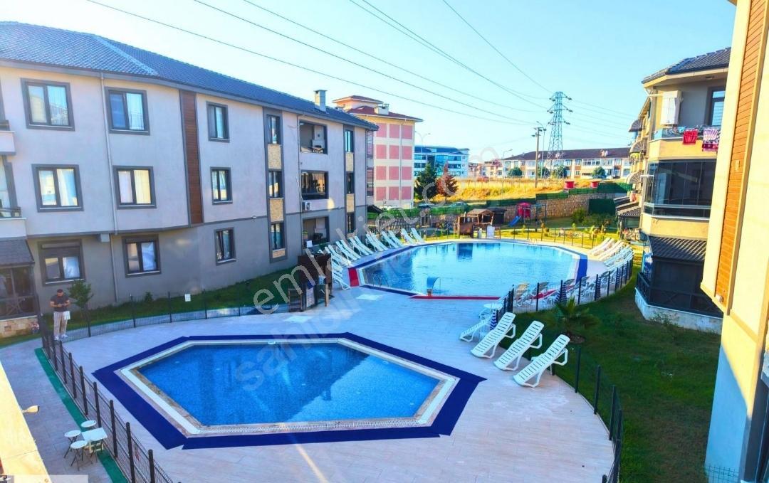 Olimpik Havuzlu Sitede Ara Kat,yerden Isıtmalı 2+1kat Mülkiyetli — fotoğraf 2