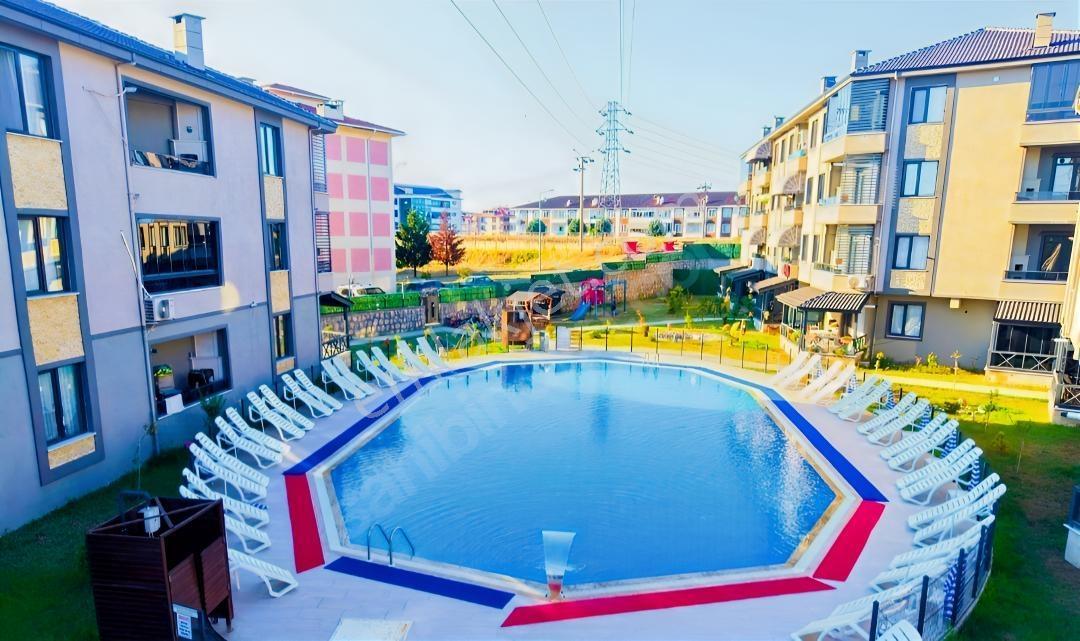 Olimpik Havuzlu Sitede Ara Kat,yerden Isıtmalı 2+1kat Mülkiyetli — fotoğraf 3
