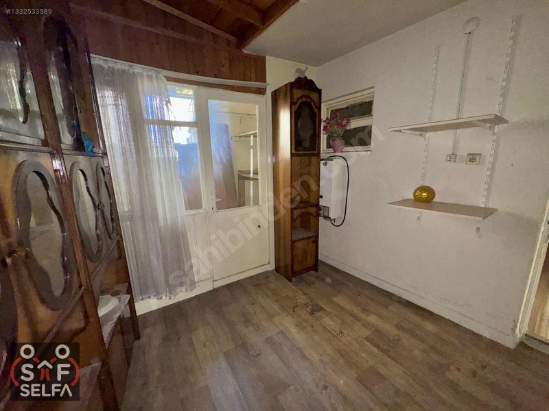 Manisa Lisesi Yanında 3+1 Doğal Gazlı Kiralık Daire — fotoğraf 18