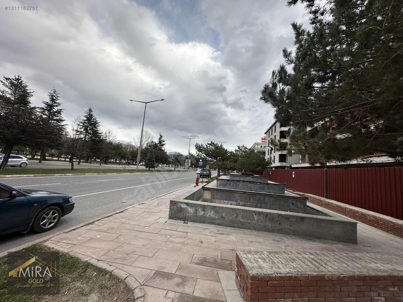 Miralife'dan Halitpaşa Mah. Cadde Üzeri Satılık 3+1 — fotoğraf 4