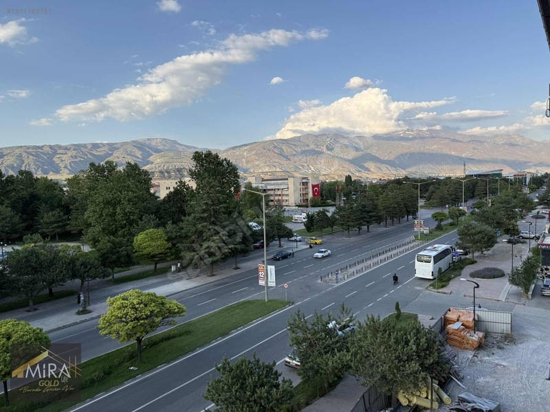 Miralife'dan Halitpaşa Mah. Cadde Üzeri Satılık 3+1 — fotoğraf 5