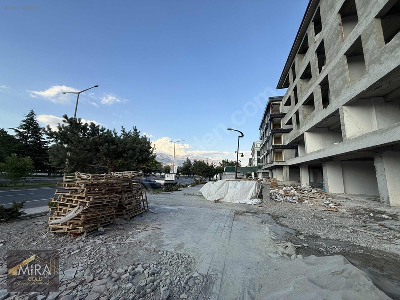 Miralife'dan Halitpaşa Mah. Cadde Üzeri Satılık 3+1 — fotoğraf 17