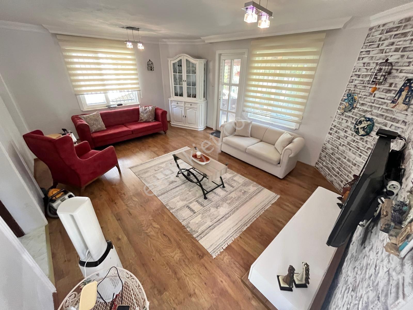Güçten Gürede Doğa İle İç İçe Denize 450M Geniş Bahçeli 3+1Villa — fotoğraf 15