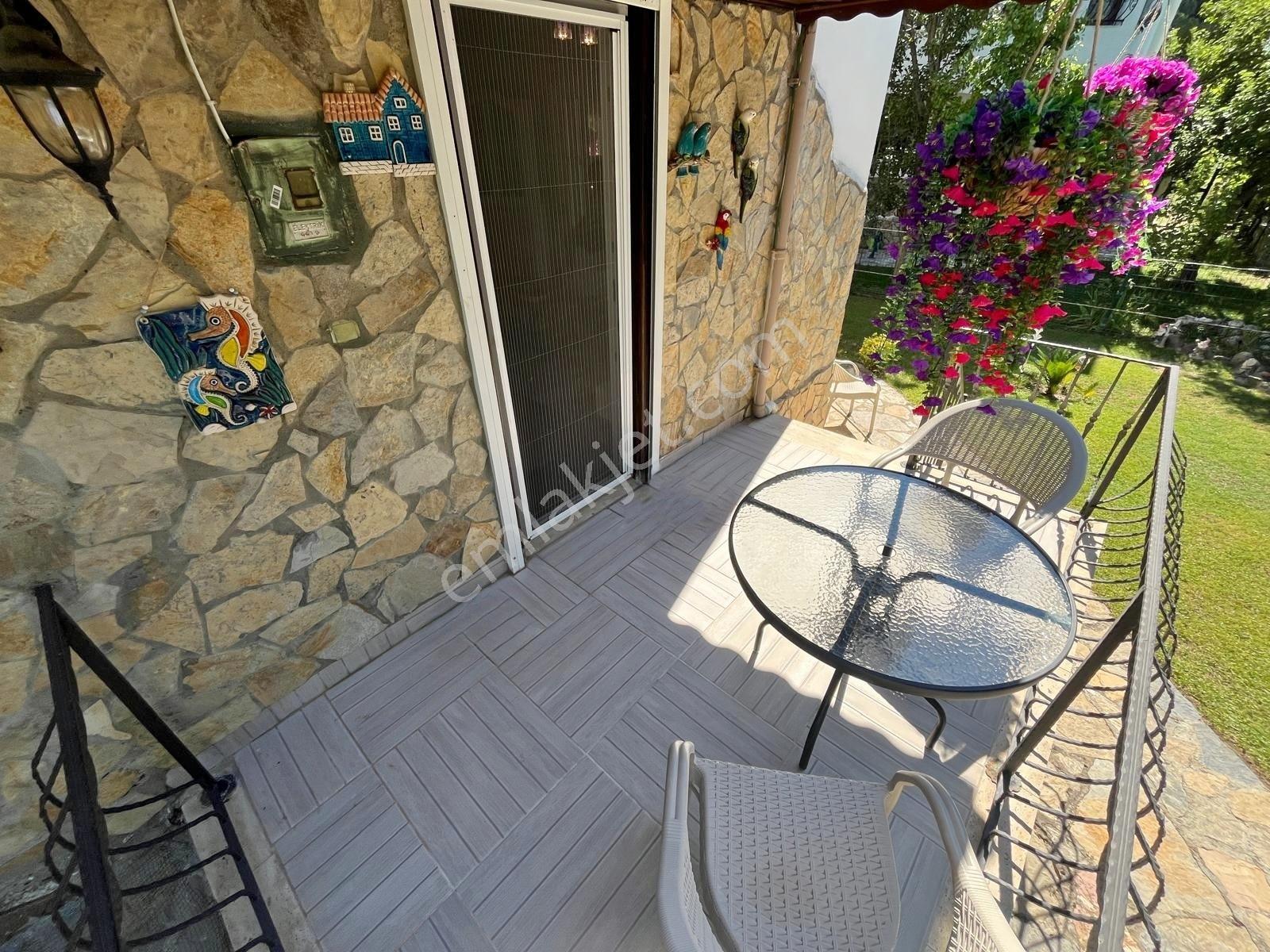 Güçten Gürede Doğa İle İç İçe Denize 450M Geniş Bahçeli 3+1Villa — fotoğraf 32