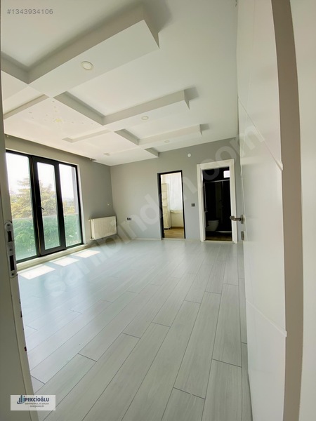 **165 M² 3+1 | Park Yanı | Şok Market Üzeri | Sahile Yakın** — fotoğraf 2