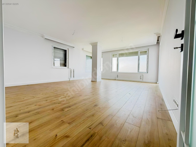Eski Lara Caddesi Denize Sıfır Kiralık 3+1 Tadilatlı Çift Banyo — fotoğraf 3