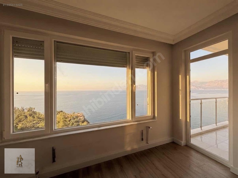 Eski Lara Caddesi Denize Sıfır Kiralık 3+1 Tadilatlı Çift Banyo — fotoğraf 6