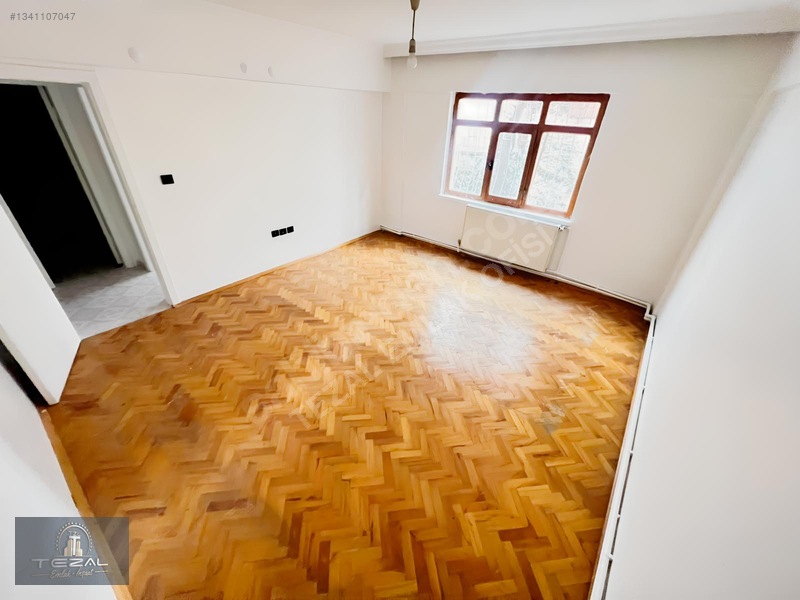 Ayvalı Seval Caddesi Yakını 4+1 Giriş Kat Geniş Bakımlı Daire — fotoğraf 24