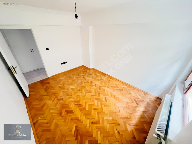 Ayvalı Seval Caddesi Yakını 4+1 Giriş Kat Geniş Bakımlı Daire — fotoğraf 26