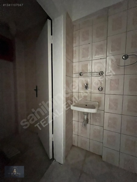 Ayvalı Seval Caddesi Yakını 4+1 Giriş Kat Geniş Bakımlı Daire — fotoğraf 35