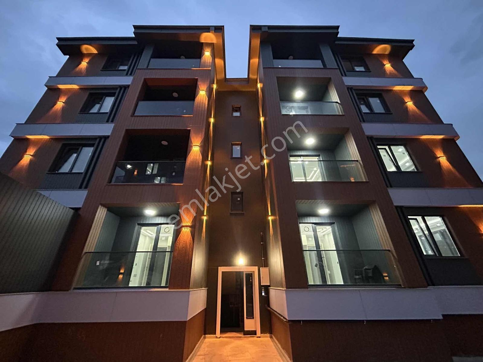 Marmaraya Yakın Lüks Sitede Sıfır 2+1 |açık-kapalı Otopark|90m2