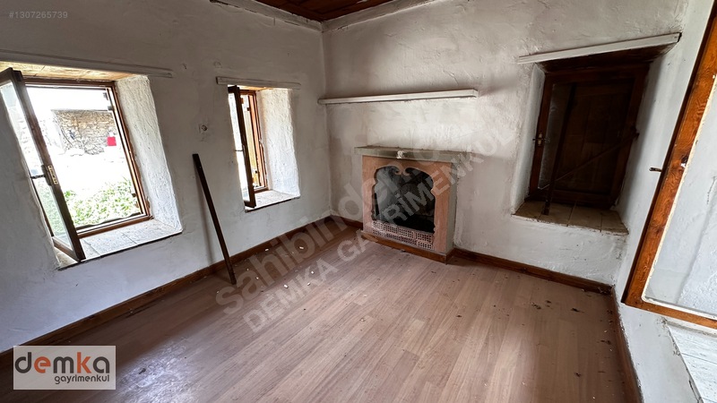Seferihisar Orhanlı'da Satılık Bakımlı Taş Ev — fotoğraf 27
