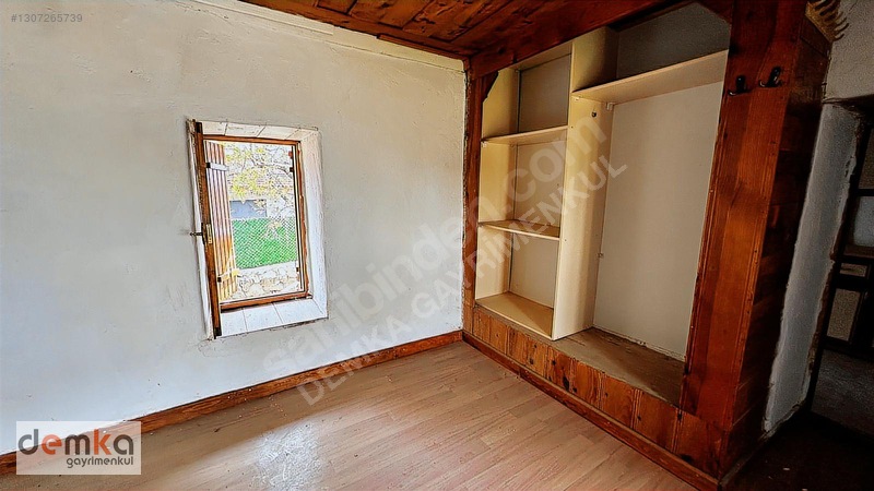 Seferihisar Orhanlı'da Satılık Bakımlı Taş Ev — fotoğraf 33