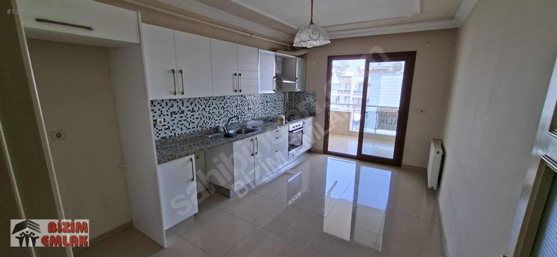 Bizim Emlak'tan Cumhuriyet Mahallesinde Kiralık 3+1 Daire — fotoğraf 4