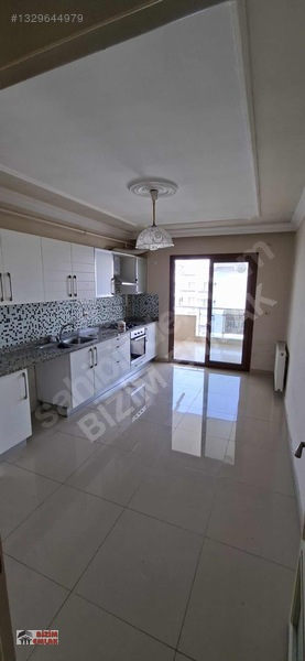 Bizim Emlak'tan Cumhuriyet Mahallesinde Kiralık 3+1 Daire — fotoğraf 5