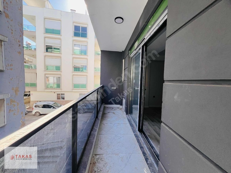 Deniz Mahallesinde Sıfır Bina Kiralık 1+1 Daireler — fotoğraf 8