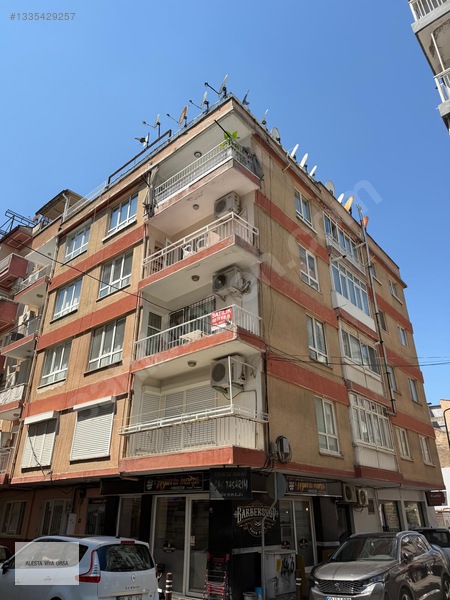 Cumhuriyet Mah.'de Merkezi Konumda Arakat 3+1 Daire — fotoğraf 2