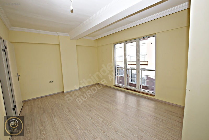 Emek Mahallesinde / Uluhan Sitesinde, Ara Kat 2+1, 95 M²