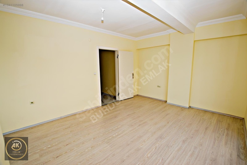 Emek Mahallesinde / Uluhan Sitesinde, Ara Kat 2+1, 95 M² — fotoğraf 2