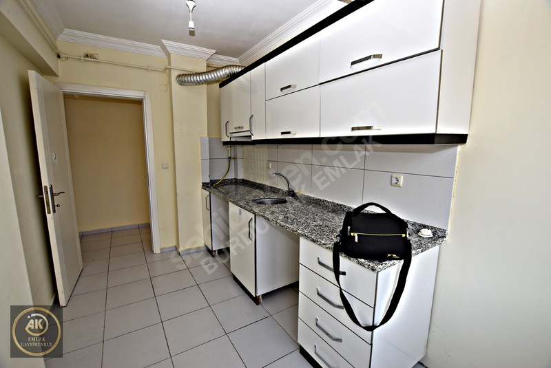 Emek Mahallesinde / Uluhan Sitesinde, Ara Kat 2+1, 95 M² — fotoğraf 8