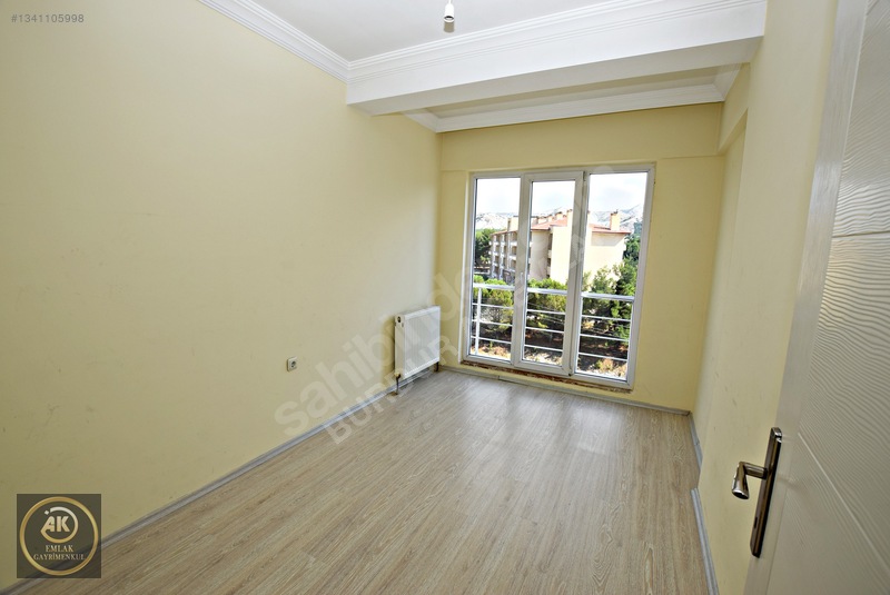 Emek Mahallesinde / Uluhan Sitesinde, Ara Kat 2+1, 95 M² — fotoğraf 15