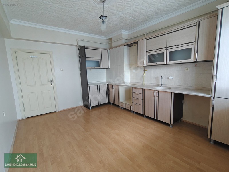 Mk'dan Şükrüpaşa Mahallesinde Kiralık 3+1 Daire — fotoğraf 3