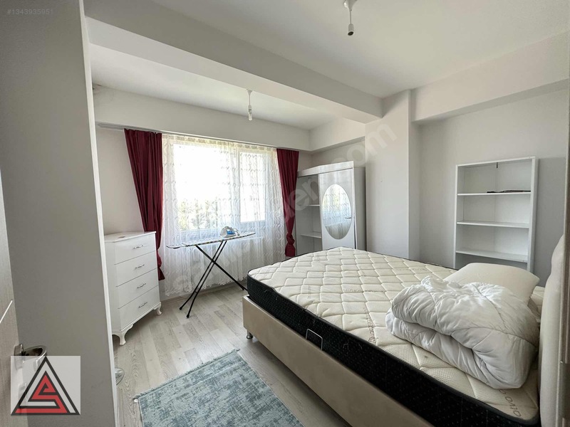 Ataşehir'den Çobanlı Tramvay Durağı Altında Fulleşyalı 1+1 Daire — fotoğraf 8