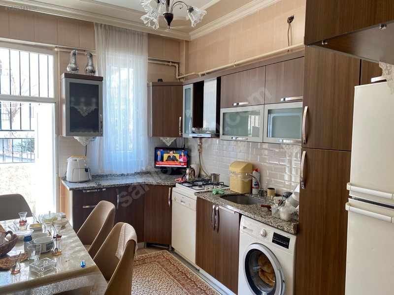Yüksek Geniş 2+1 Daire Satılık