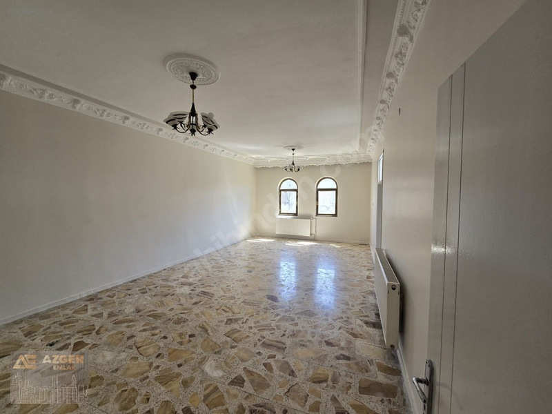 Ali Azger'Den Yenişehir'De Kiralık 4+1 Daire