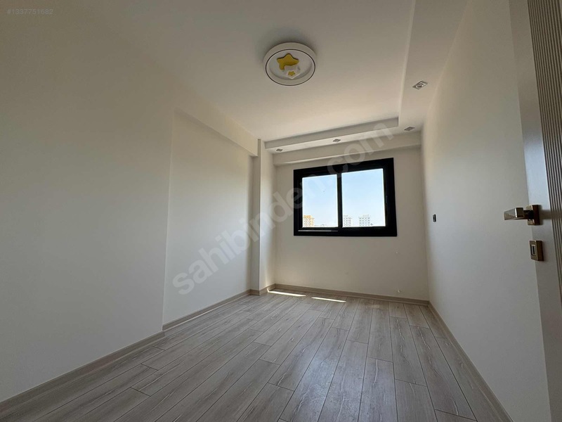 Elifsu Uludağ Mah. Lüks İşçilkli Satılık 2+1 Kapalı Mutfak Daire — fotoğraf 8