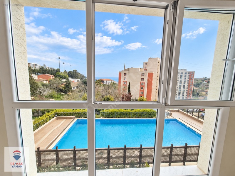 Manzara Kartal'da Havuz Manzaralı 2+1 Satılık Daire — fotoğraf 3