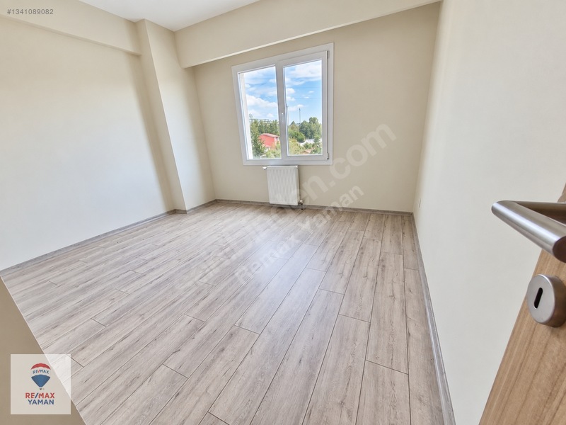 Manzara Kartal'da Havuz Manzaralı 2+1 Satılık Daire — fotoğraf 12