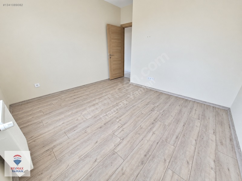 Manzara Kartal'da Havuz Manzaralı 2+1 Satılık Daire — fotoğraf 13